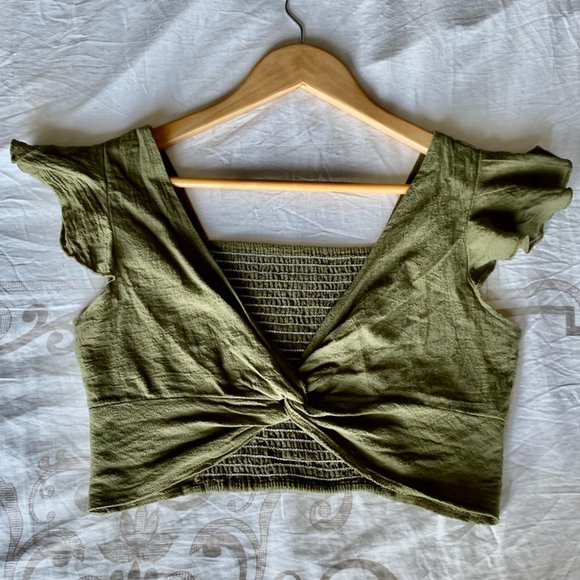 3 For $25 100% Cotton Twist Crop Top w Flutter Sleeves - Picture 1 of 3
